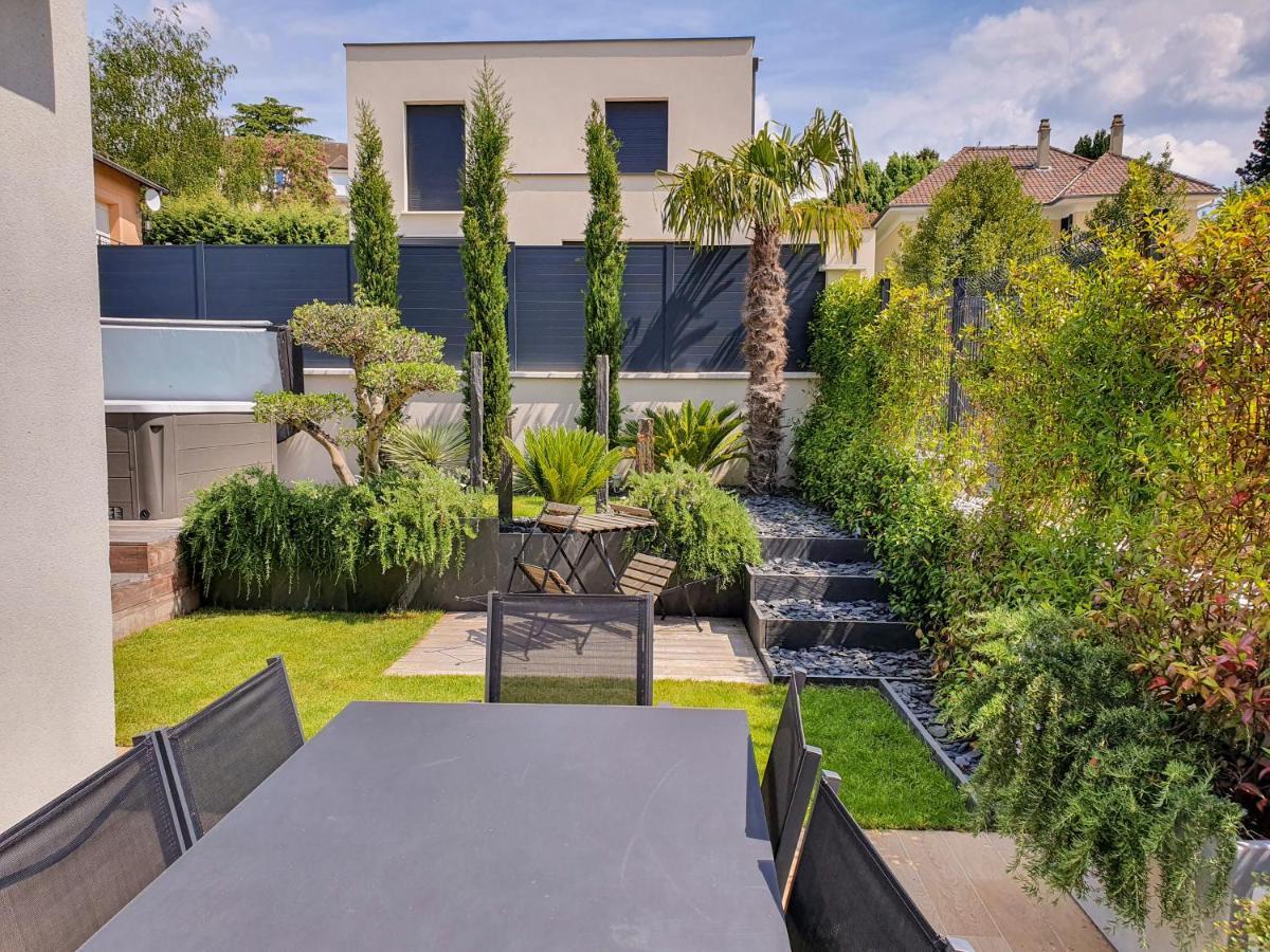 EXIGEHOME - Home stay avec jacuzzi et jardin paysagé Orgeval  Extérieur photo